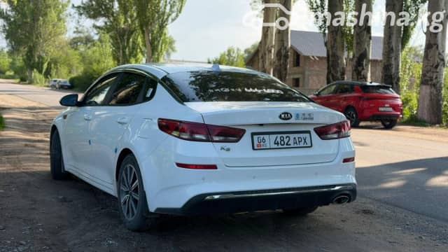 Kia K5 II 2.0 AT