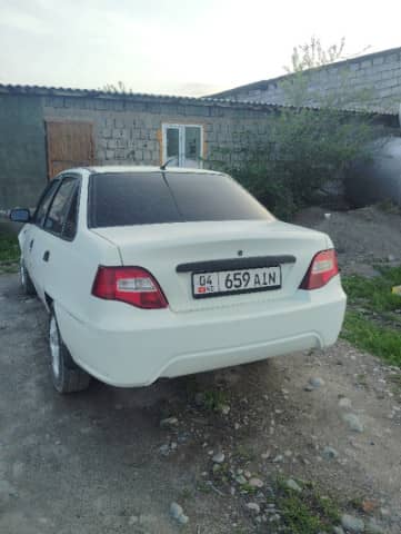 Daewoo Nexia I Рестайлинг 1.5 MT