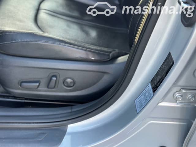 Kia K5 II 2.0 AT