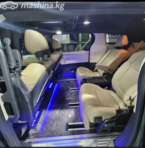Toyota Sienna IV 2.5hyb AT