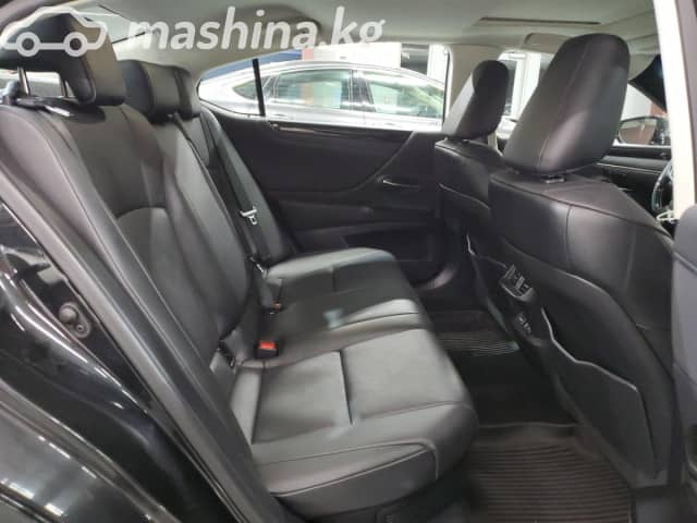 Lexus ES VII Рестайлинг 300h 2.5hyb CVT