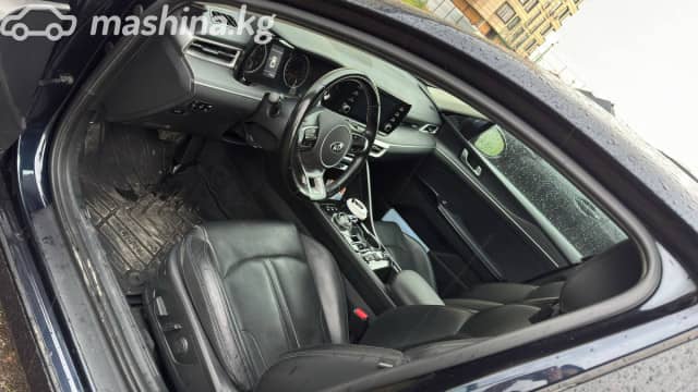 Kia K5 III LPi 2.0 AT