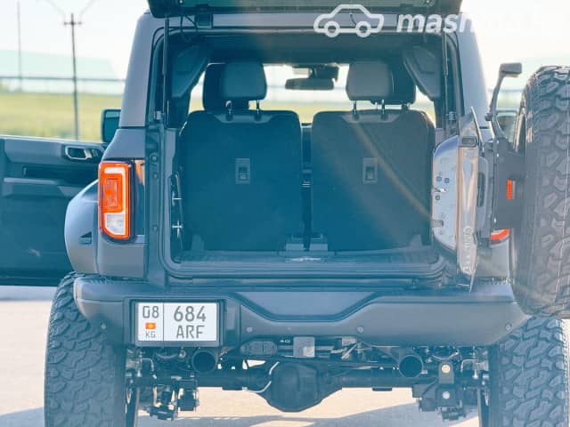 Ford Bronco VI 2.7 AT 4WD