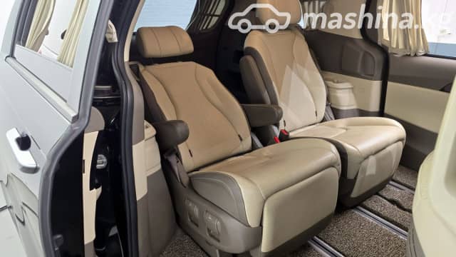 Kia Carnival IV 2.2d AT