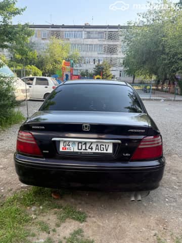 Honda Accord VI 1.6 MT