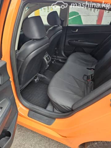 Kia K5 II 2.0 AT