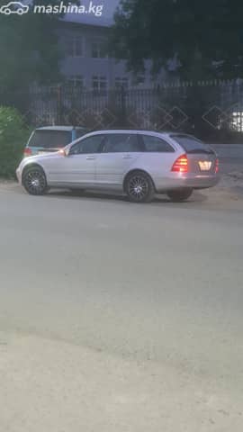 Mercedes-Benz C-Класс II (W203) 240 2.6 AT 4WD