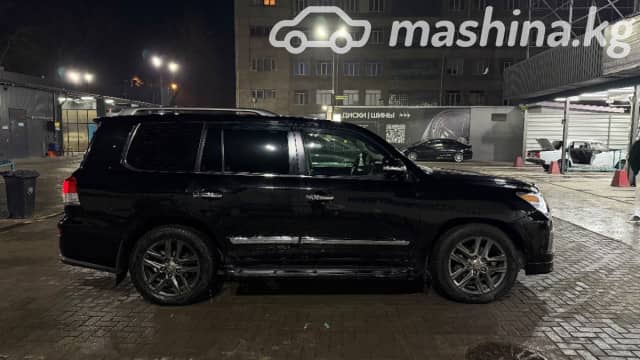 Lexus LX III 570 5.7 AT 4WD