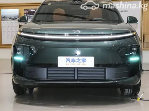 LiXiang L6 1.5hyb AT 4WD