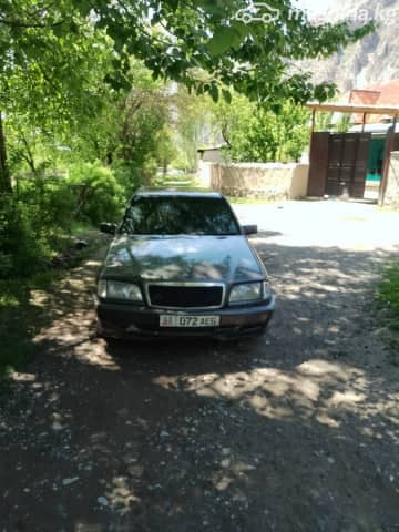 Mercedes-Benz C-Класс I (W202) Рестайлинг 180 1.8 MT
