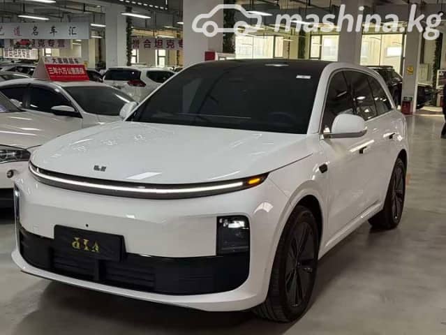 LiXiang L6 1.5hyb AT 4WD