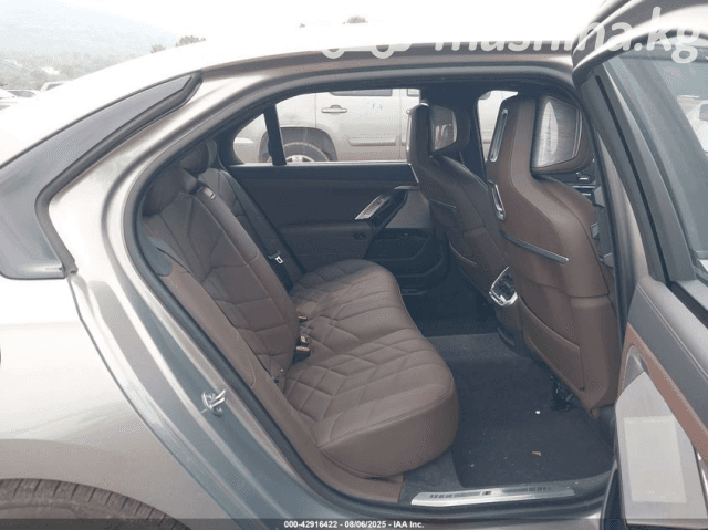 BMW 7 серии VII (G70) 760i xDrive 4.4 AT 4WD