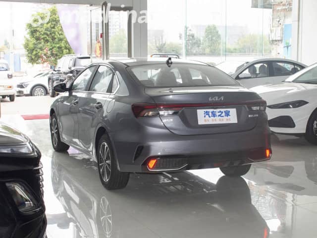 Kia K3 II China Market Рестайлинг 1.5 CVT