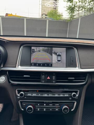 Kia K5 II 2.0 AT