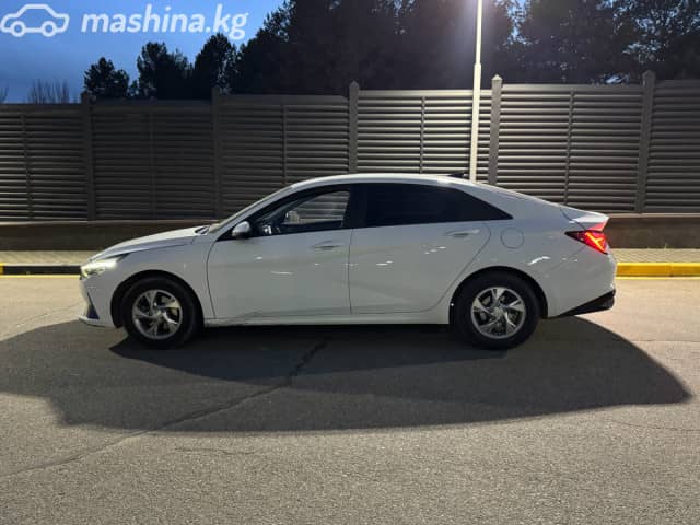 Hyundai Avante VII 1.6 AT