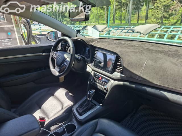 Hyundai Avante VI 1.6 AT