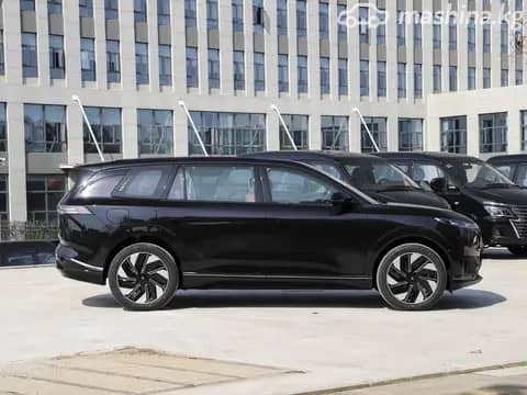 Dongfeng eπ 008 82.28 kWh 1.5hyb AT 4WD