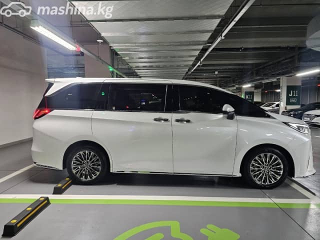 Lexus LM II 500h 2.4hyb AT 4WD