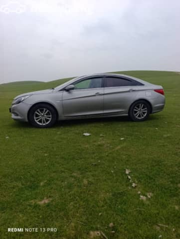 Hyundai Sonata VI (YF) 2.0 AT Газ