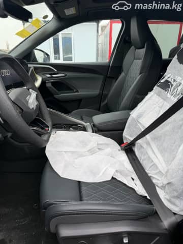 Audi Q5 III 40 TFSI 2.0 AMT 4WD