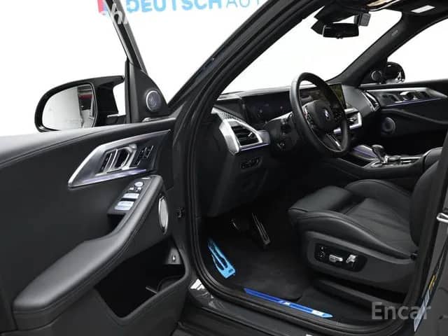 BMW XM 4.4hyb AT 4WD