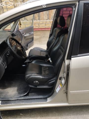 Toyota Corolla Verso I 1.8 MT