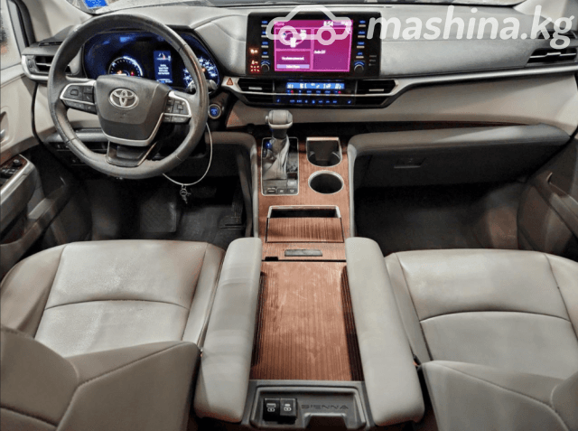 Toyota Sienna IV 2.5hyb AT