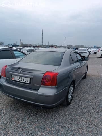 Toyota Avensis II 1.8 MT