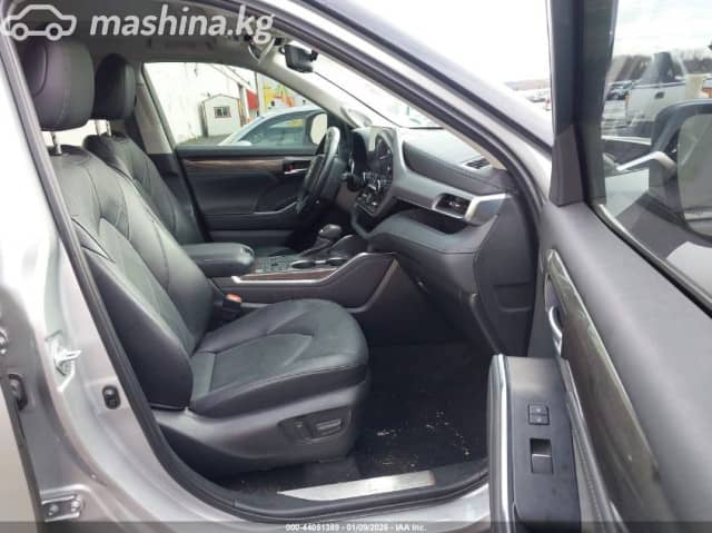 Toyota Highlander IV (U70) 2.5hyb AT 4WD