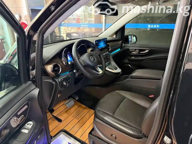 Mercedes-Benz V-Класс III (W447) Рестайлинг 260 компактный 2.0 AT
