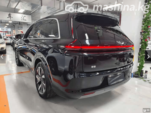 LiXiang L8 Рестайлинг 1.5hyb AT 4WD