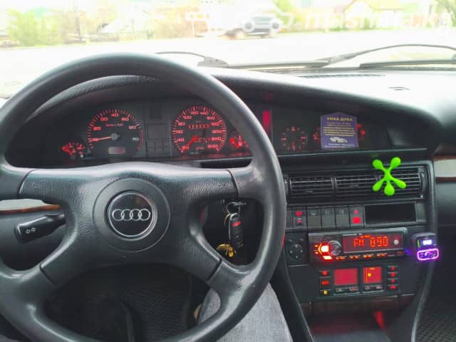 Audi 100 IV (C4) 2.6 AT