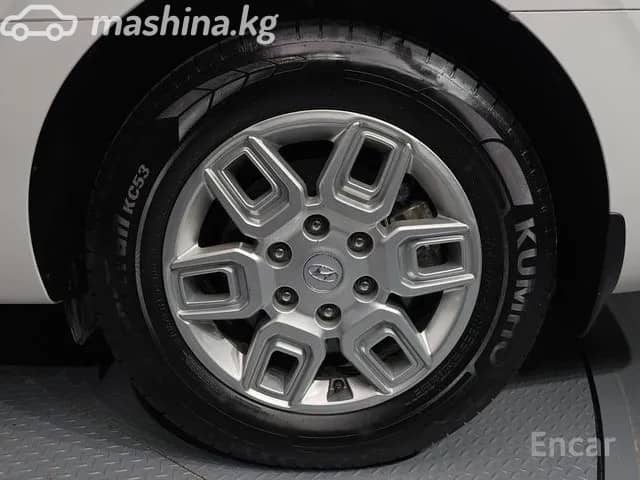 Hyundai Staria 2.2d AT 4WD