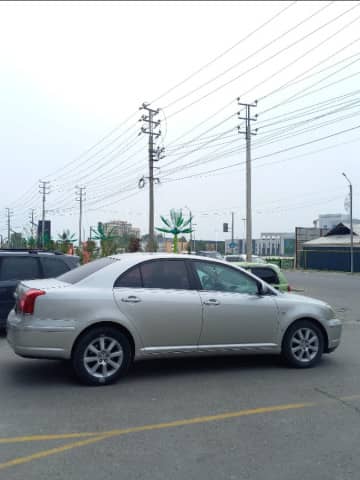 Toyota Avensis II 1.8 MT