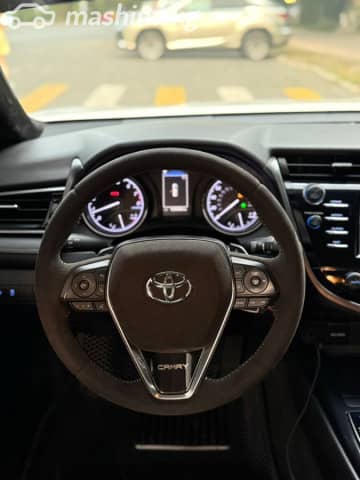 Toyota Camry VIII (XV70) 2.5 AT