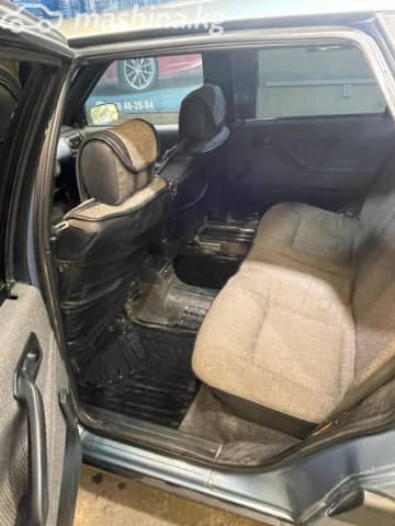 Volkswagen Passat B3 1.8 MT