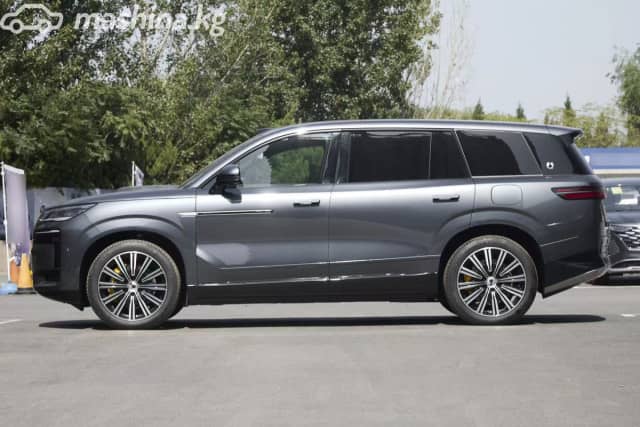 Denza N9 2.0hyb CVT 4WD