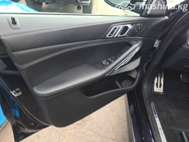 BMW X6 III (G06) M50i 4.4 AT 4WD
