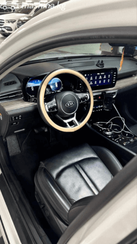 Kia K5 III 2.0 AT