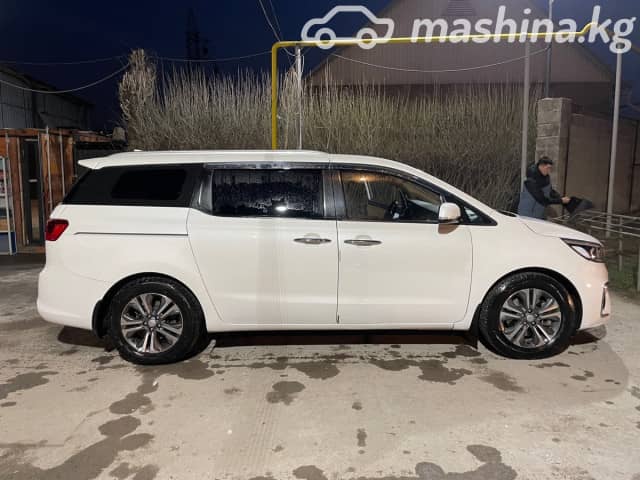 Kia Carnival III 2.2d AT