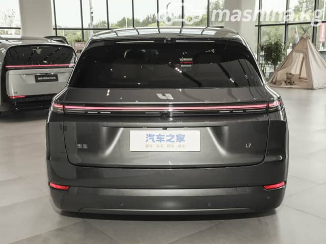 LiXiang L7 Рестайлинг 1.5hyb AT 4WD