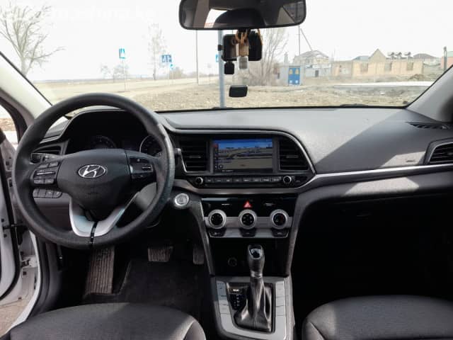 Hyundai Avante VI Рестайлинг 1.6 CVT