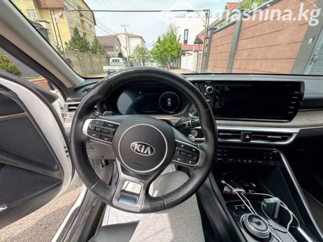Kia K5 III 2.0 AT