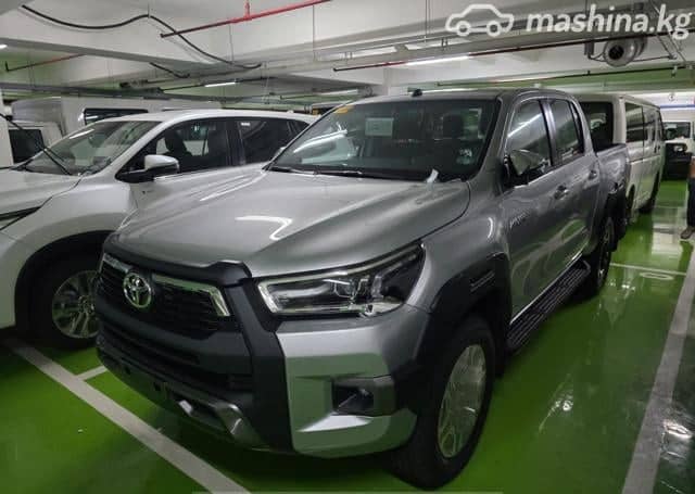 Toyota Hilux VIII Рестайлинг 2.4d AT 4WD