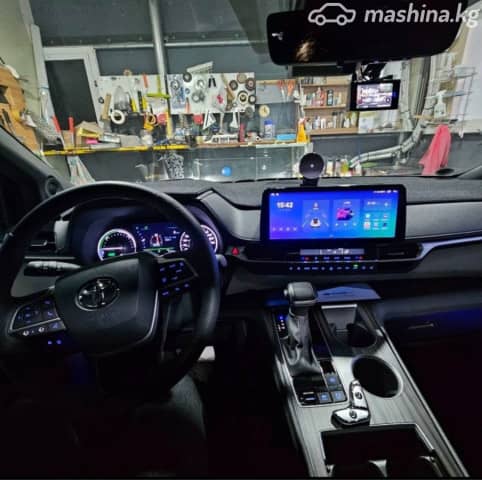 Toyota Sienna IV 2.5hyb AT