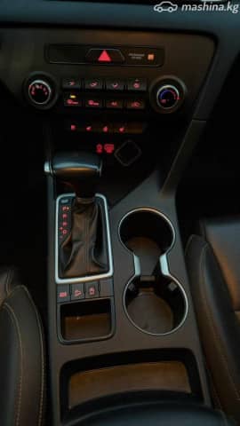 Kia Sportage IV 2.0d AT