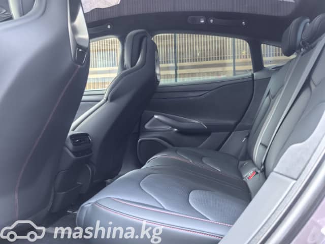 Xiaomi SU7 Electro AT 4WD