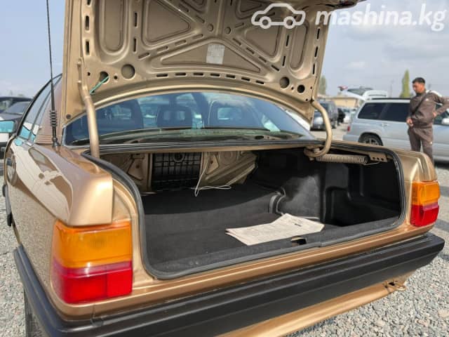 Audi 100 III (C3) 2.2 MT