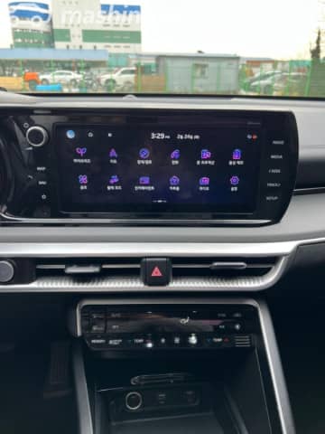 Kia K5 III 2.0hyb AT