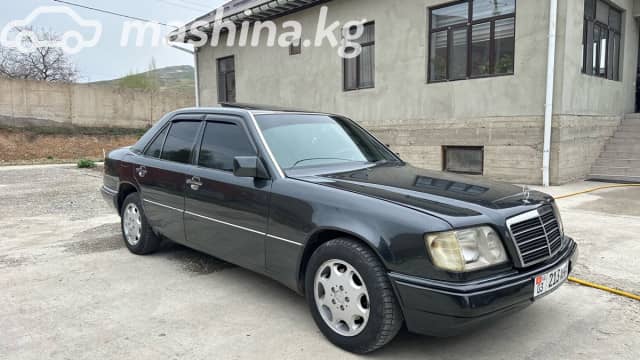Mercedes-Benz W124 220 2.2 MT